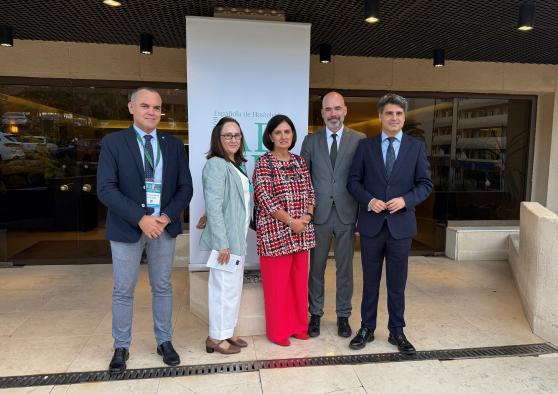 El Gobierno regional impulsa la profesionalización y estabilidad laboral en la hostelería hospitalaria.