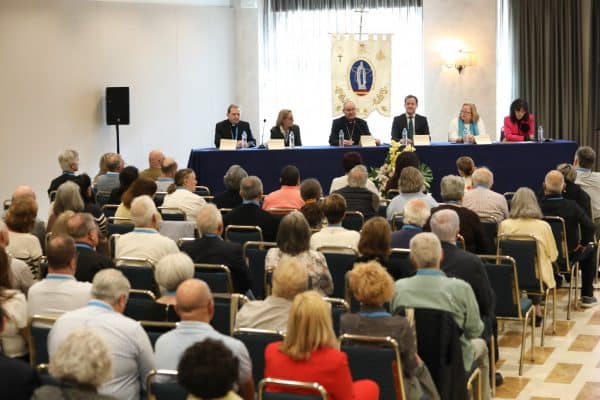 El alcalde destaca que el encuentro de Hospitalidades «es una celebración de fe, solidaridad y servicio que debería motivarnos a todos»