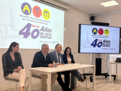 Zarco Resalta la Importancia del Transporte por Carretera en el Crecimiento Económico de la Provincia