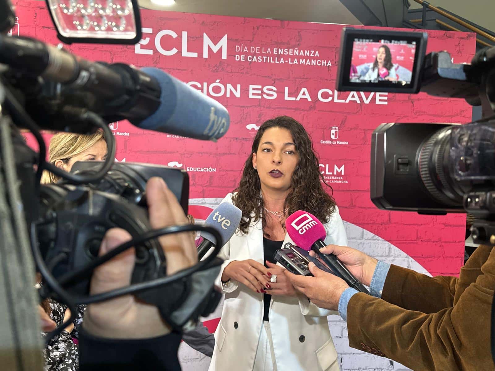 El PSOE destaca los avances en la educación pública de CLM y el compromiso del Gobierno de Page.