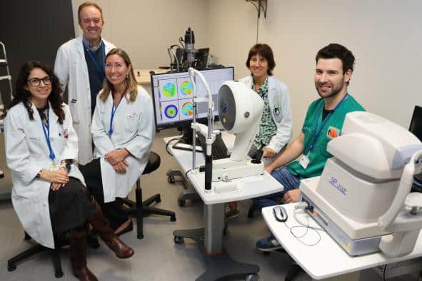 El servicio de oftalmología del Hospital de Toledo realiza trasplante de limbo corneal con técnicas avanzadas para mejorar la visión