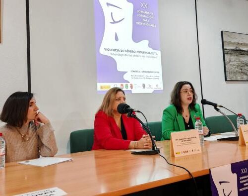 Nuria Cogolludo destaca la importancia de los centros de la mujer para la defensa de los derechos femeninos en Castilla-La Mancha.