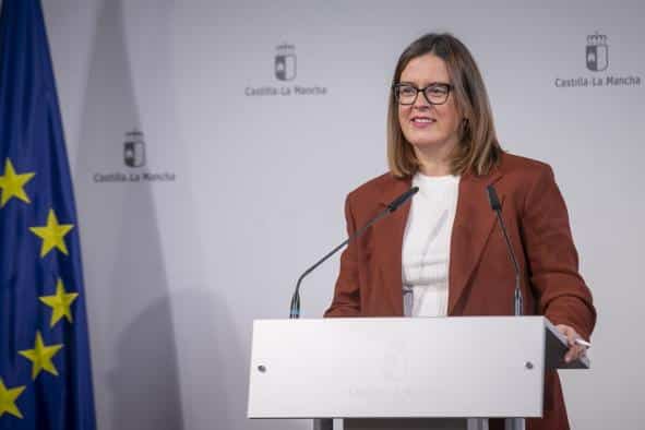 Castilla-La Mancha promueve la simplificación administrativa con un nuevo plan de calidad para 2025.