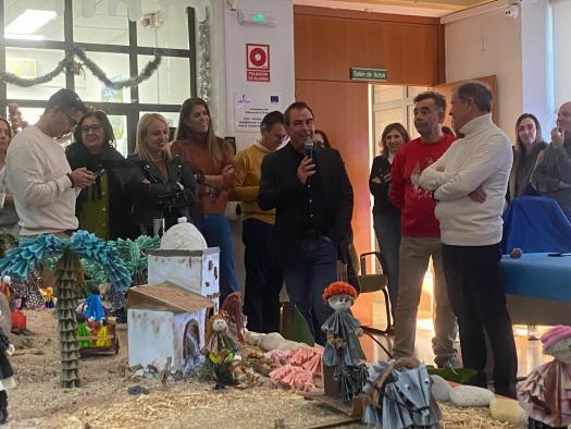 La Delegación Provincial de Educación presenta su belén navideño, lleno de sorpresas y enseñanzas tradicionales.