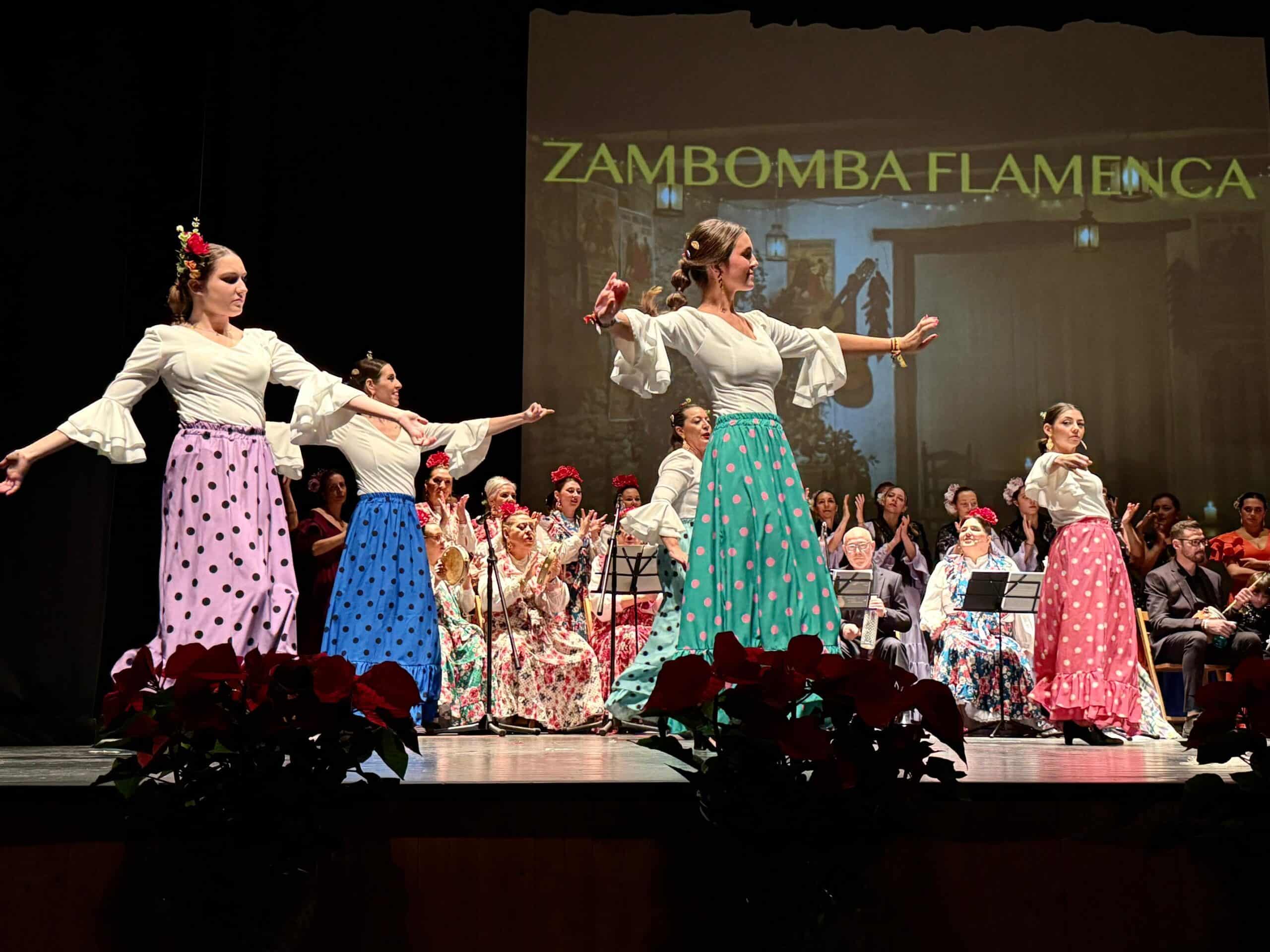 El Teatro Municipal “Miguel de Cervantes” acoge la primera Zambomba Flamenca organizada por Danzarte y Esencia Gitana