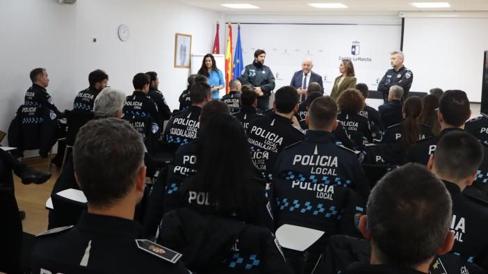Inician los cursos de ascenso a categorías superiores en la Policía Local con 38 estudiantes.