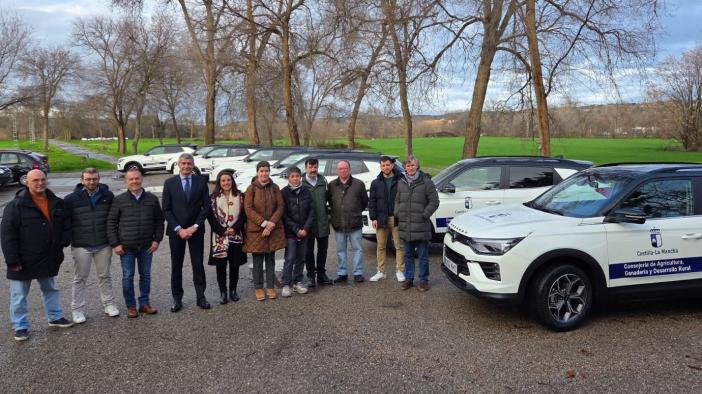El Gobierno regional impulsa la agricultura en Toledo mediante la entrega de vehículos a las Oficinas Comarcales Agrarias.
