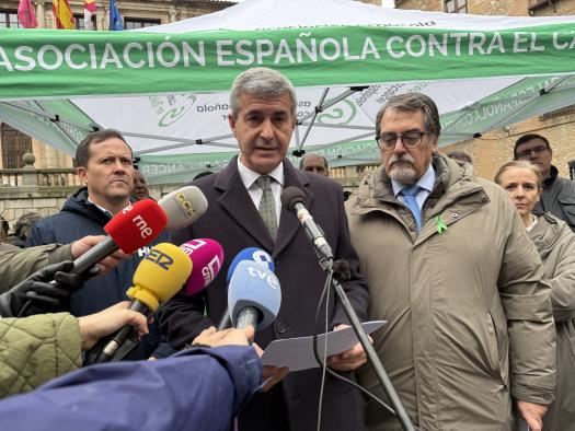 El gobierno regional de Toledo se suma al Día Mundial contra el Cáncer.