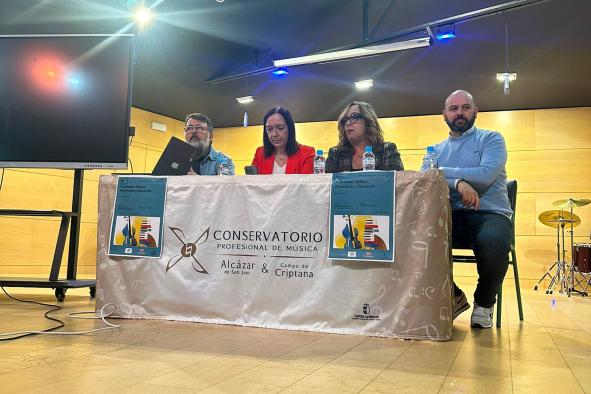 Capacitación en Patrimonio Cultural Inmaterial para Educadores en las II Jornadas ‘De Raíz’ del Gobierno Regional