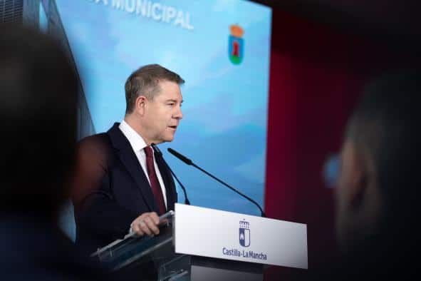 García-Page Anuncia la Incorporación de 63 Nuevos Profesores Investigadores en la UCLM y la Expansión del Parque Científico y Tecnológico de Albacete.