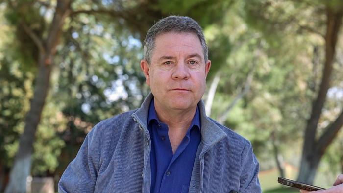 García-Page presenta el nuevo centro logístico de SEAT y CUPRA en Illescas, un avance significativo para Castilla-La Mancha.