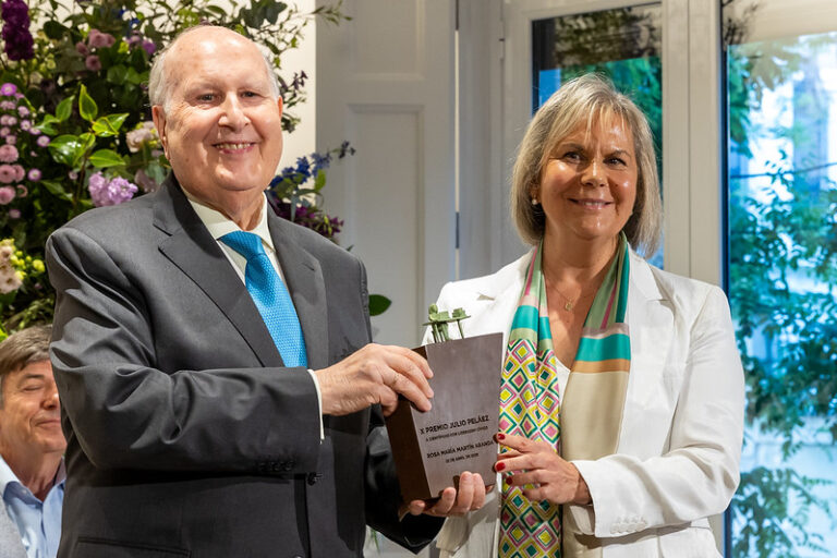 La científica toledana Rosa María Martín Aranda, premiada por su excelencia y compromiso social