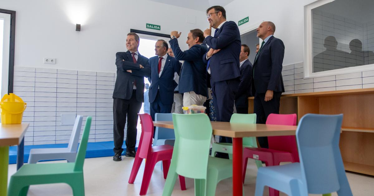 Garcia-Page inaugura una escuela infantil en Talavera y confia en superar la media en PISA