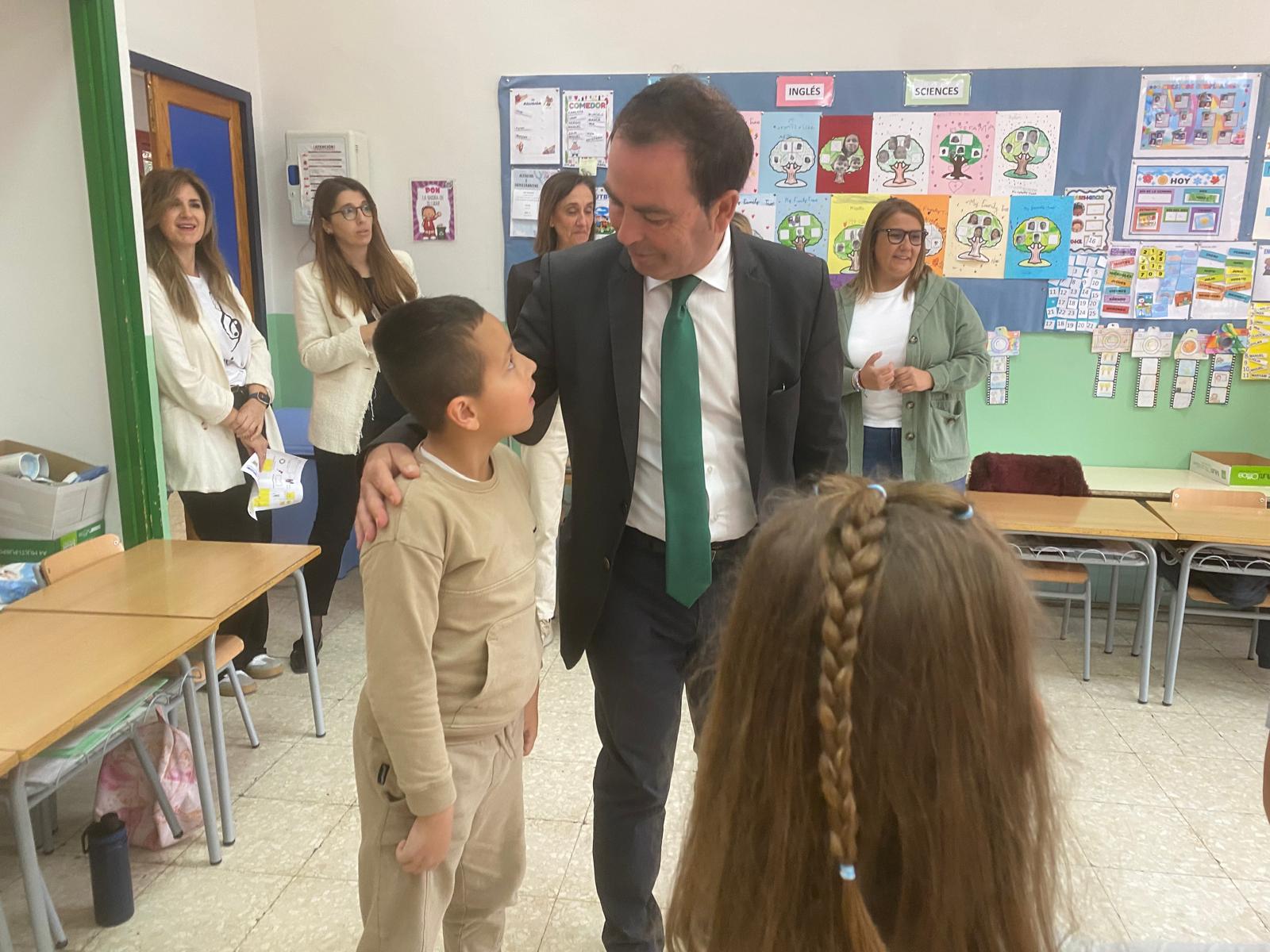 La Junta cifra en más de 8.100 euros por alumno su inversión educativa en Talavera al arrancar el curso 2026-2027