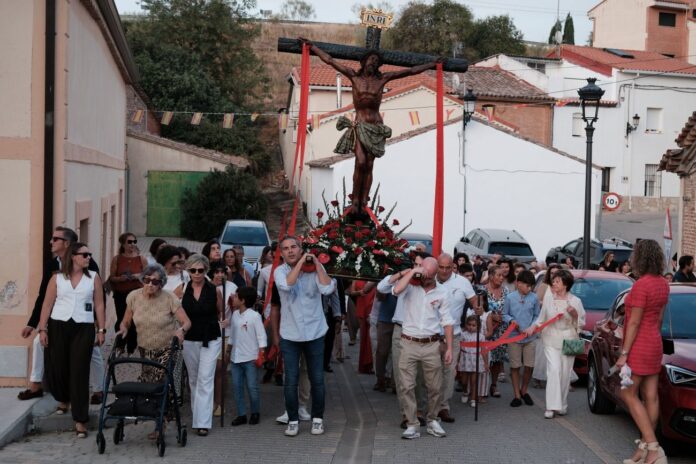 Quer Revive una Tradición Centenaria en el Día del Cristo de la Misericordia: Un Encuentro de Fe y Cultura.