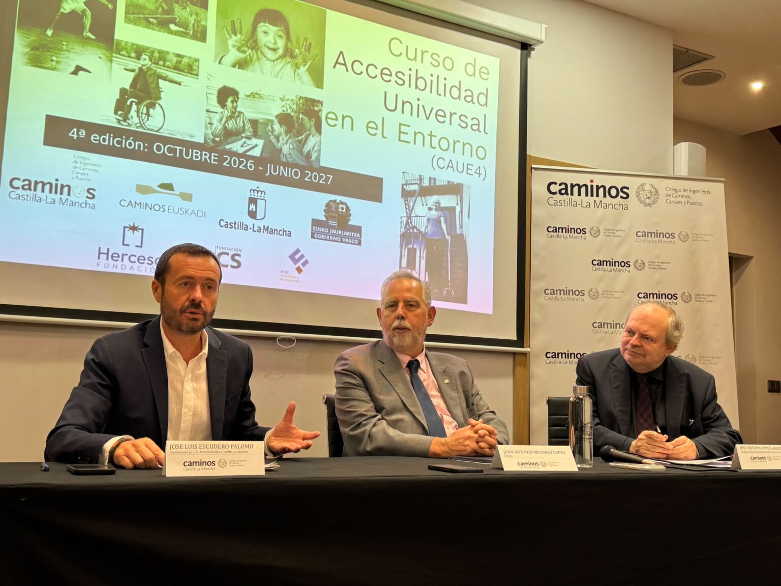El Colegio de Caminos y la Junta capacitarán a profesionales en el diseño de ciudades e infraestructuras accesibles para todos.
